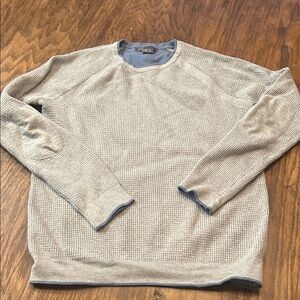 Vince Women's Light Gray Crewneck Top